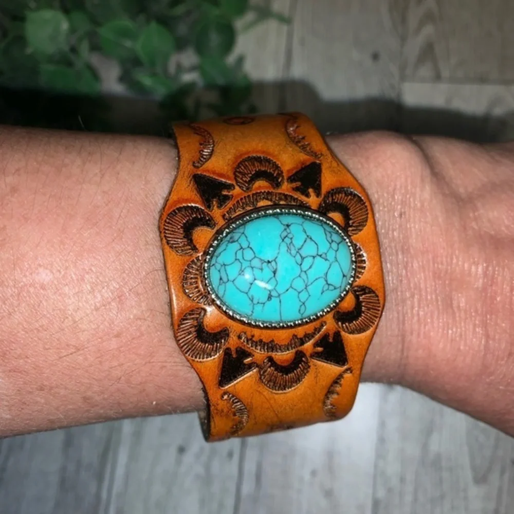 Emery Rose NWOT Brown PU Leather Brown Turquoise Stone Wrap Bracelet - Picture 3 of 11